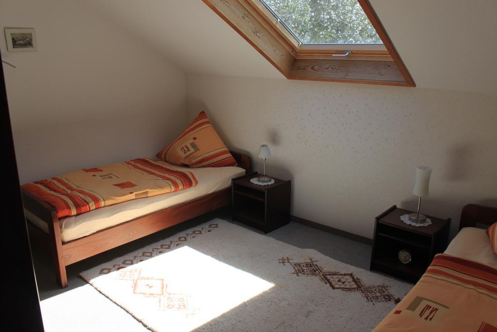 Ferienwohnung Klosterberg Lehmen Bagian luar foto