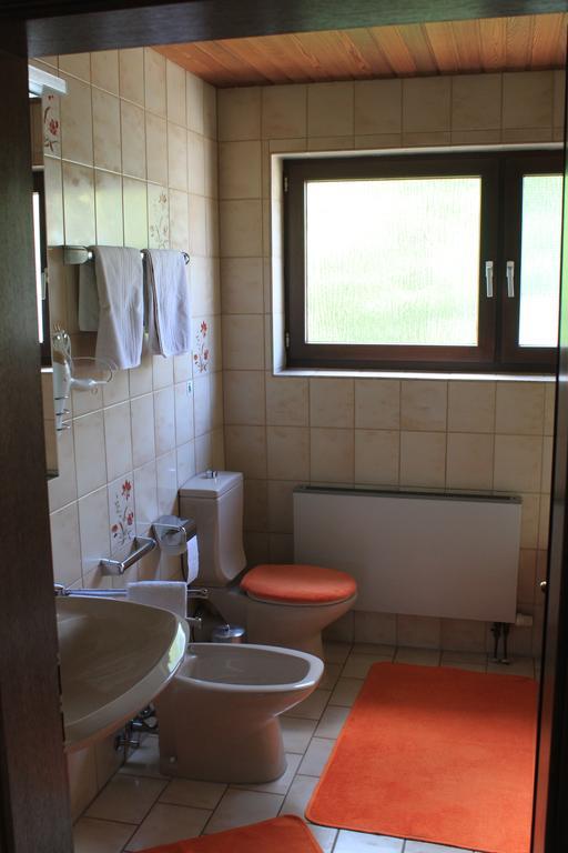 Ferienwohnung Klosterberg Lehmen Bagian luar foto